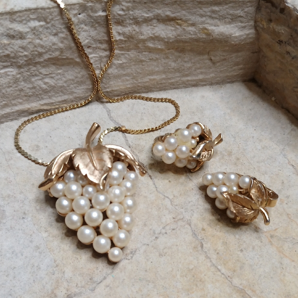Vintage Trifari Gold and White Pearl Grape Necklace & Earrings Set